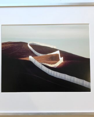 Christo | Running Fence - gerahmter Kunstdruck