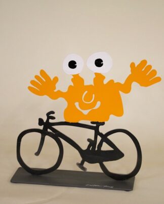 Patrick Preller Monster TOGO auf dem Fahrrad