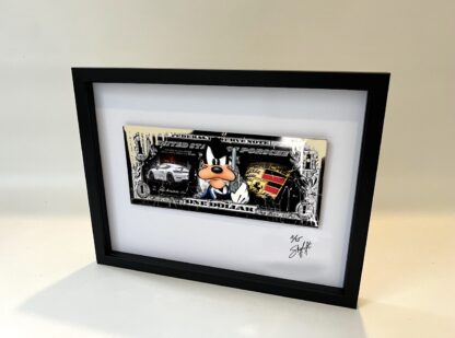 Skyyloft-Porsche-GT4-Goofy-Dollar-2023-gerahmt-Galerie-Hunold.jpeg